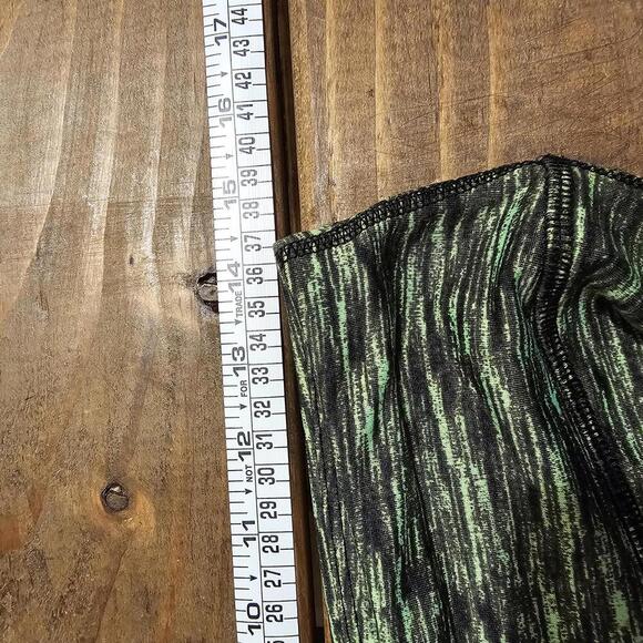 Women's High-Performance Capris - Waterleaf Girl - Size L - Picture 6 of 6